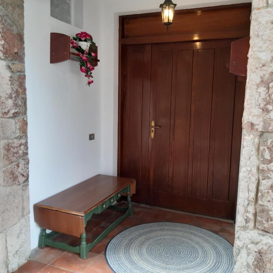 Albergue La Costana โอเบียโด ภายนอก รูปภาพ