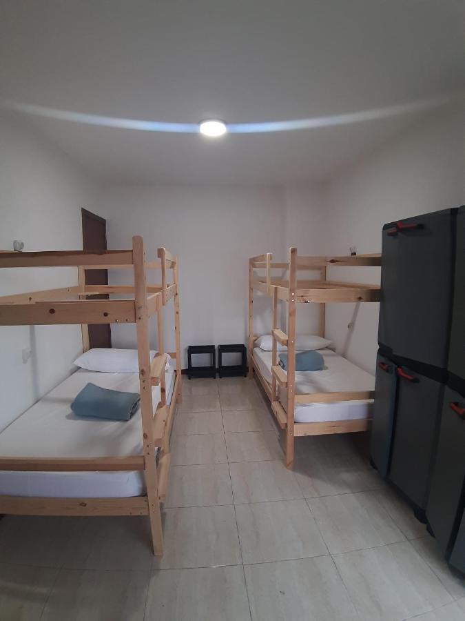 Albergue La Costana โอเบียโด ภายนอก รูปภาพ
